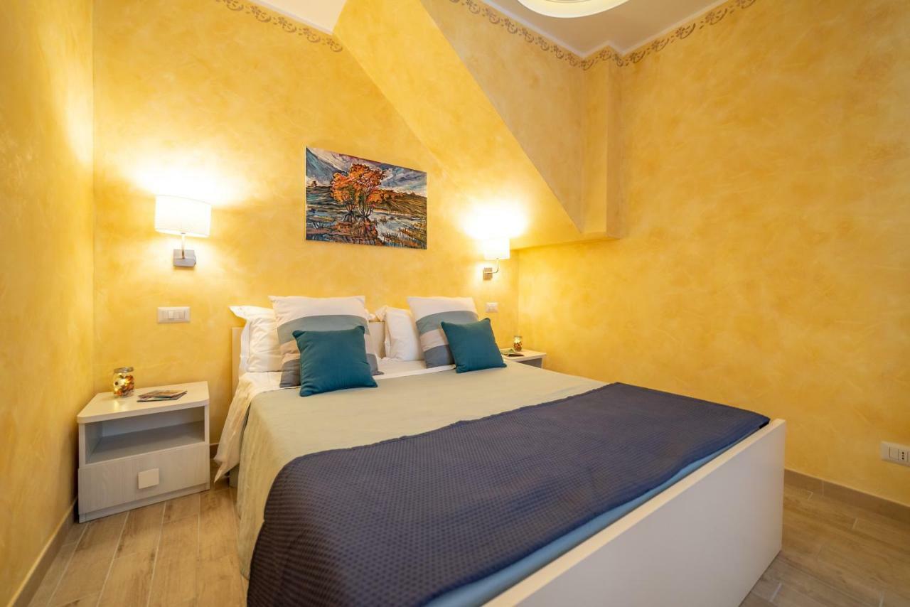 Quirino'S House Apartment Taormina Bagian luar foto